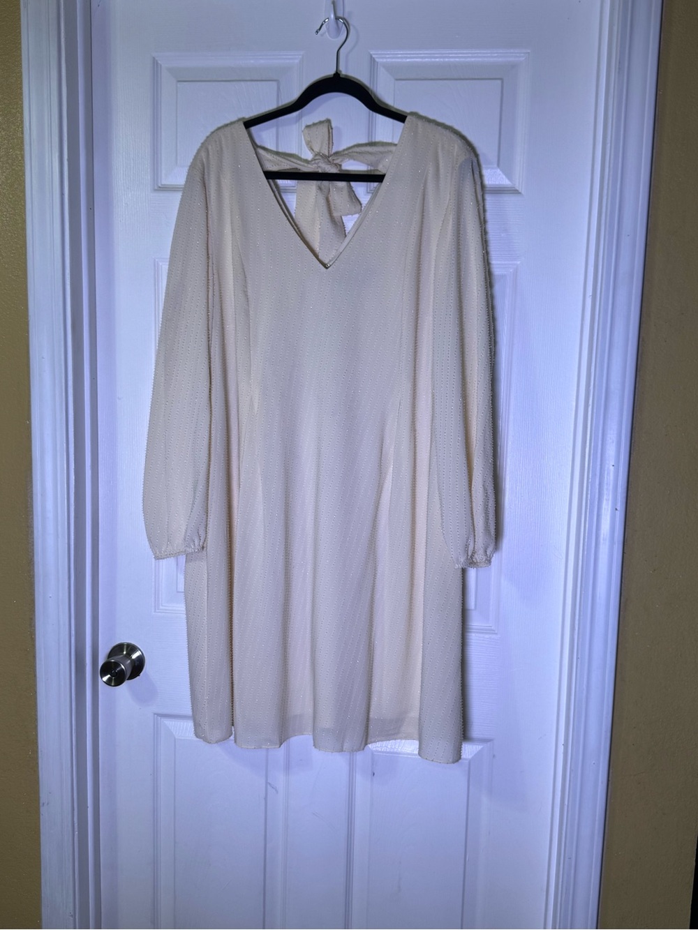 INC International Concepts Cream V-Neck Long Sleeve Tie Back Dress